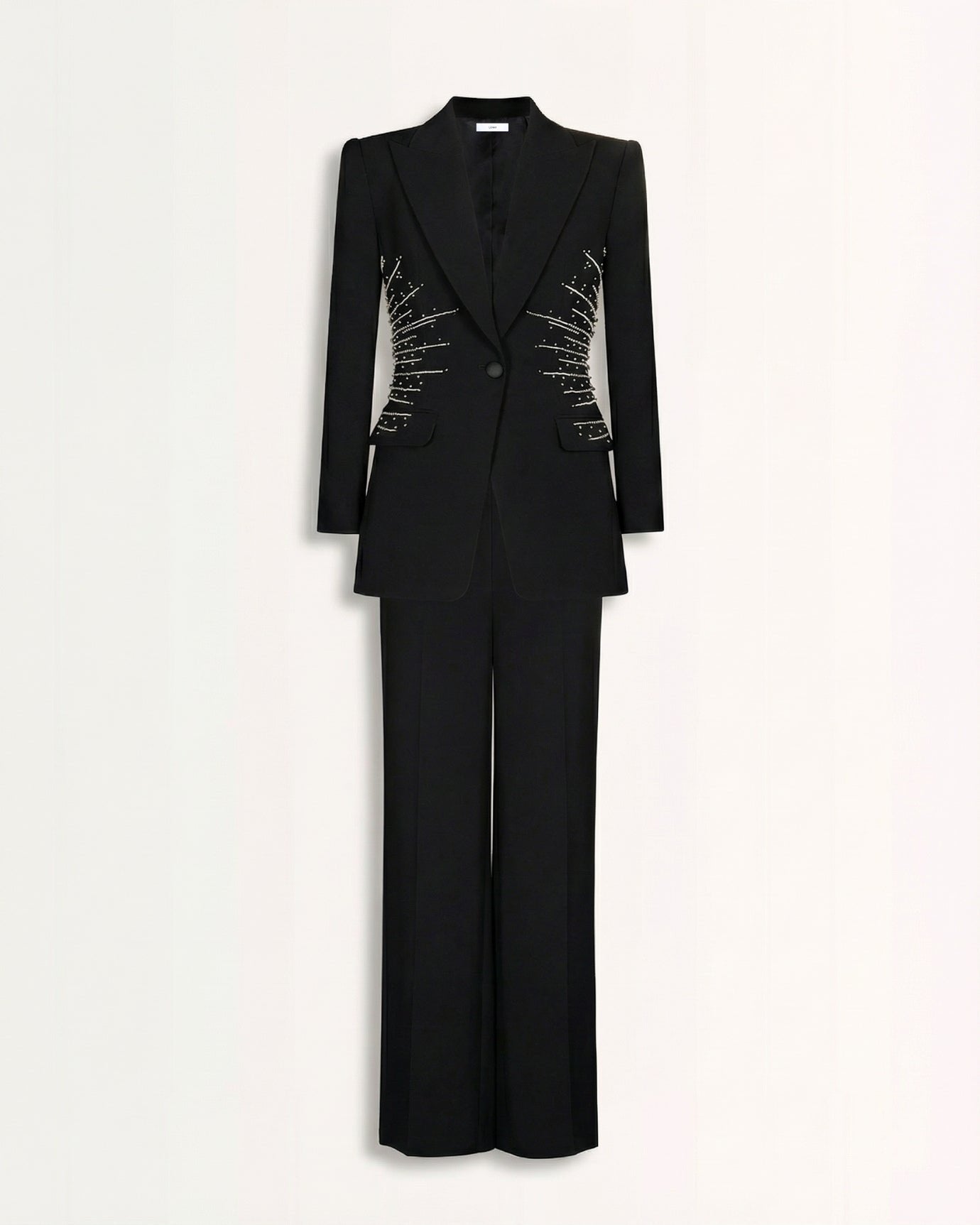 Essential Elegant Wardrobe Checklist for Beginners