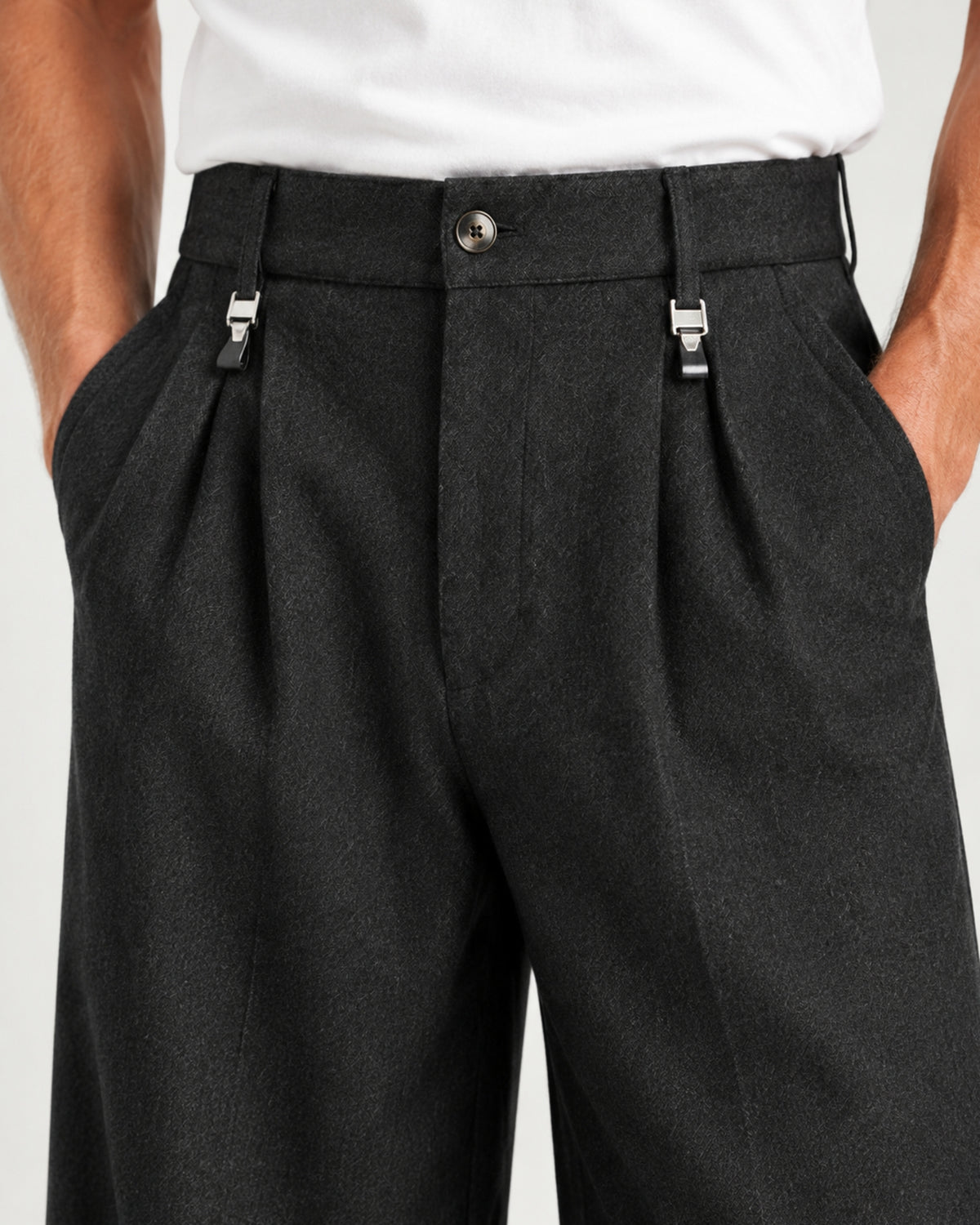 Pleated Barrel-Leg Straight Trousers