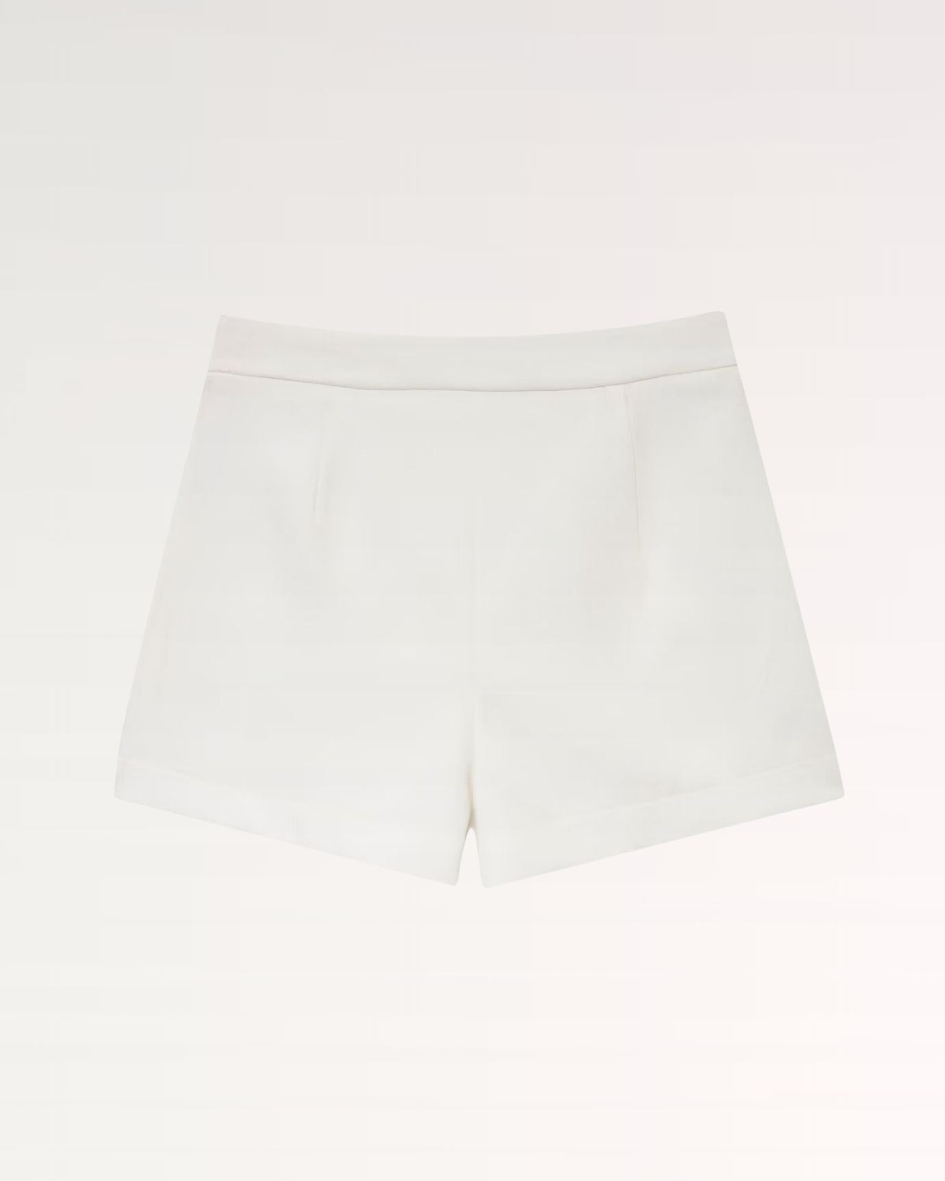Premium wool-blend fabric providing warmth while maintaining a lightweight feel