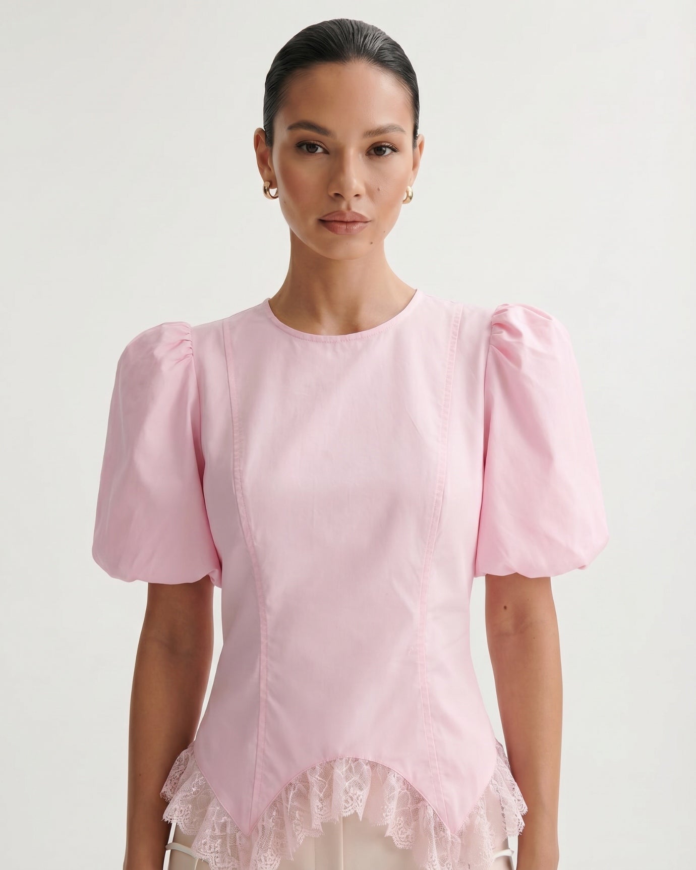 Short-Sleeved Top Floral Edge