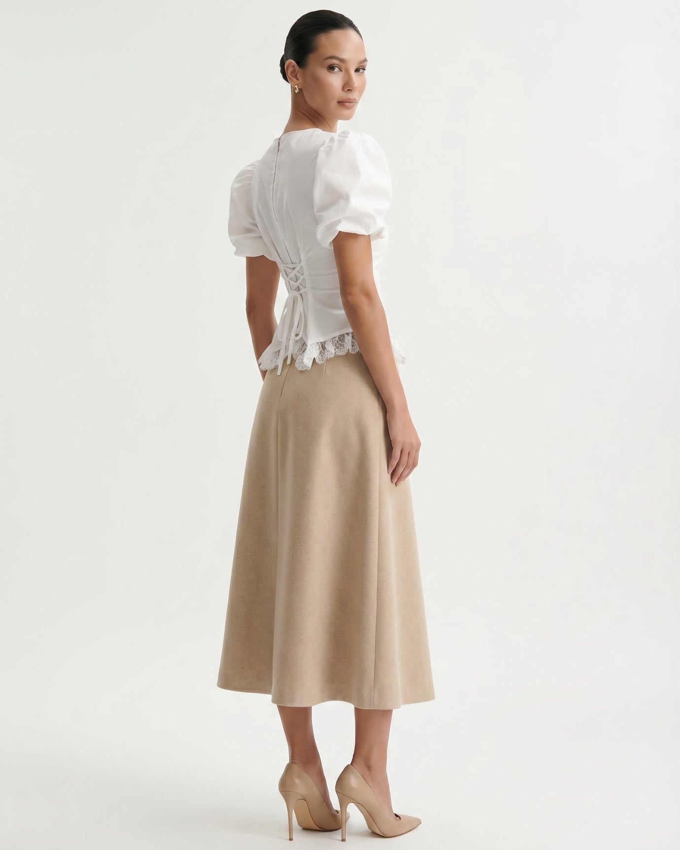 Short-Sleeved Top Floral Edge