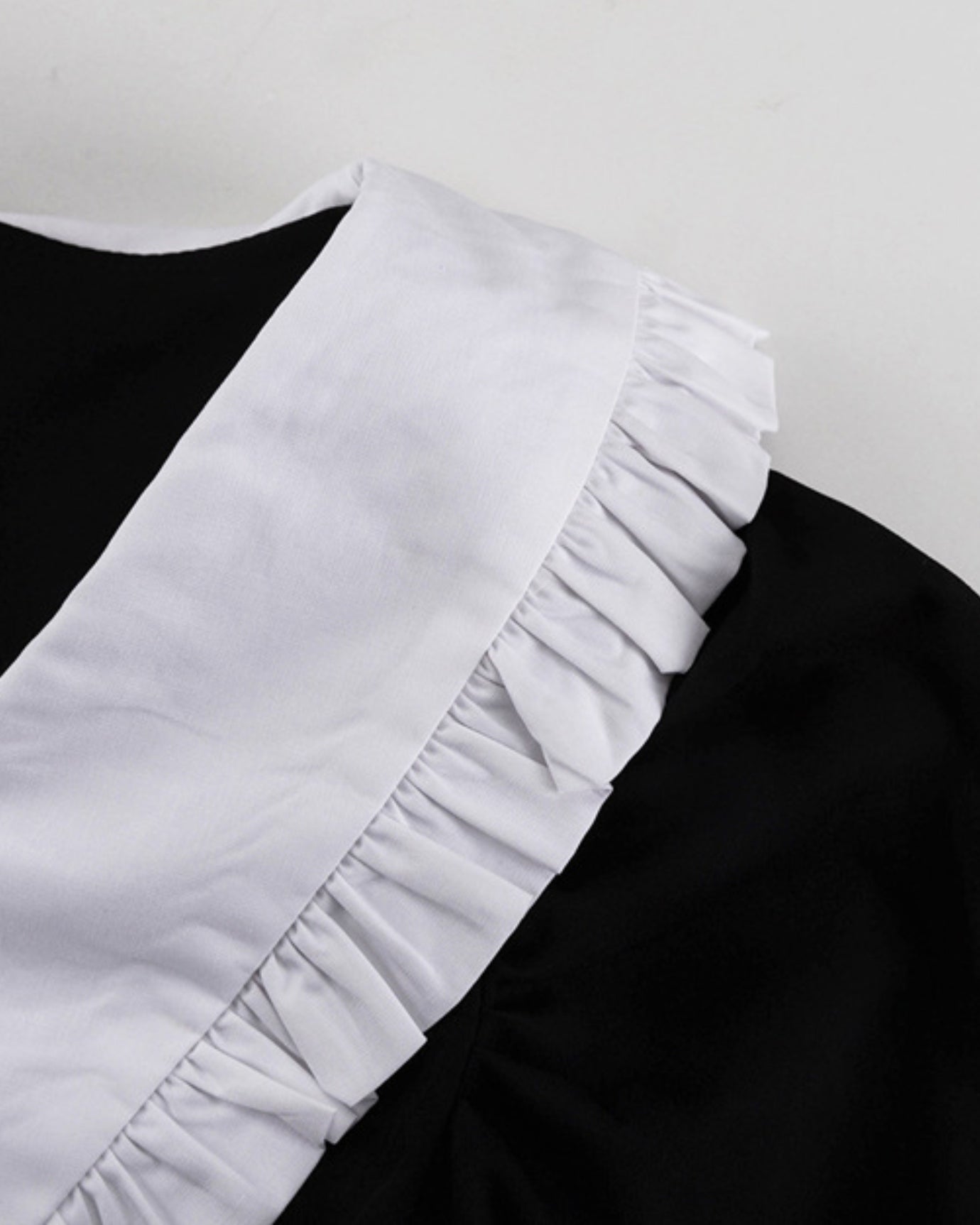 Contrast Collar Mini Pleated dress