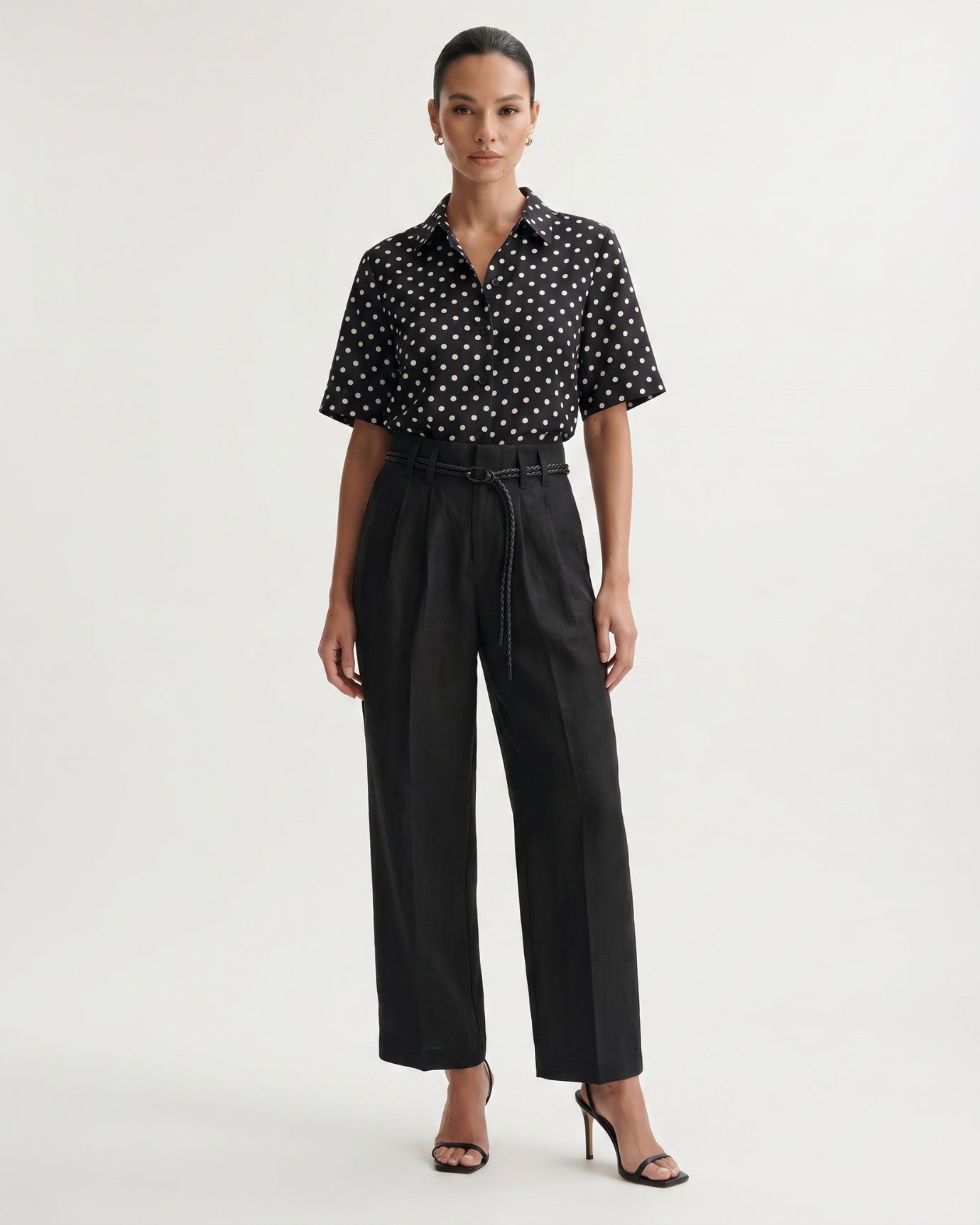 Lina High End Black LInen Trousers