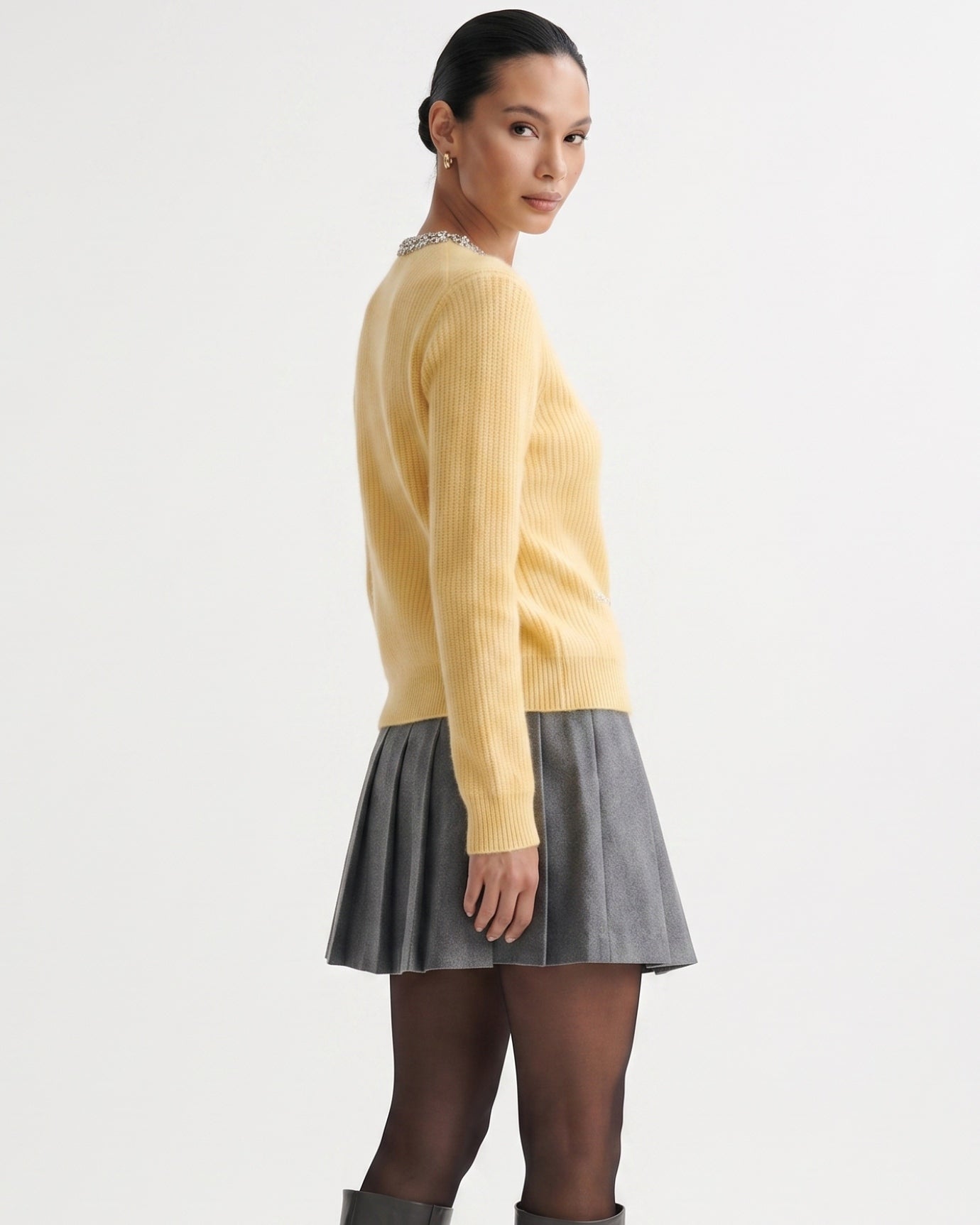 Round Neck Cashmere Knitted Diamond Cardigan