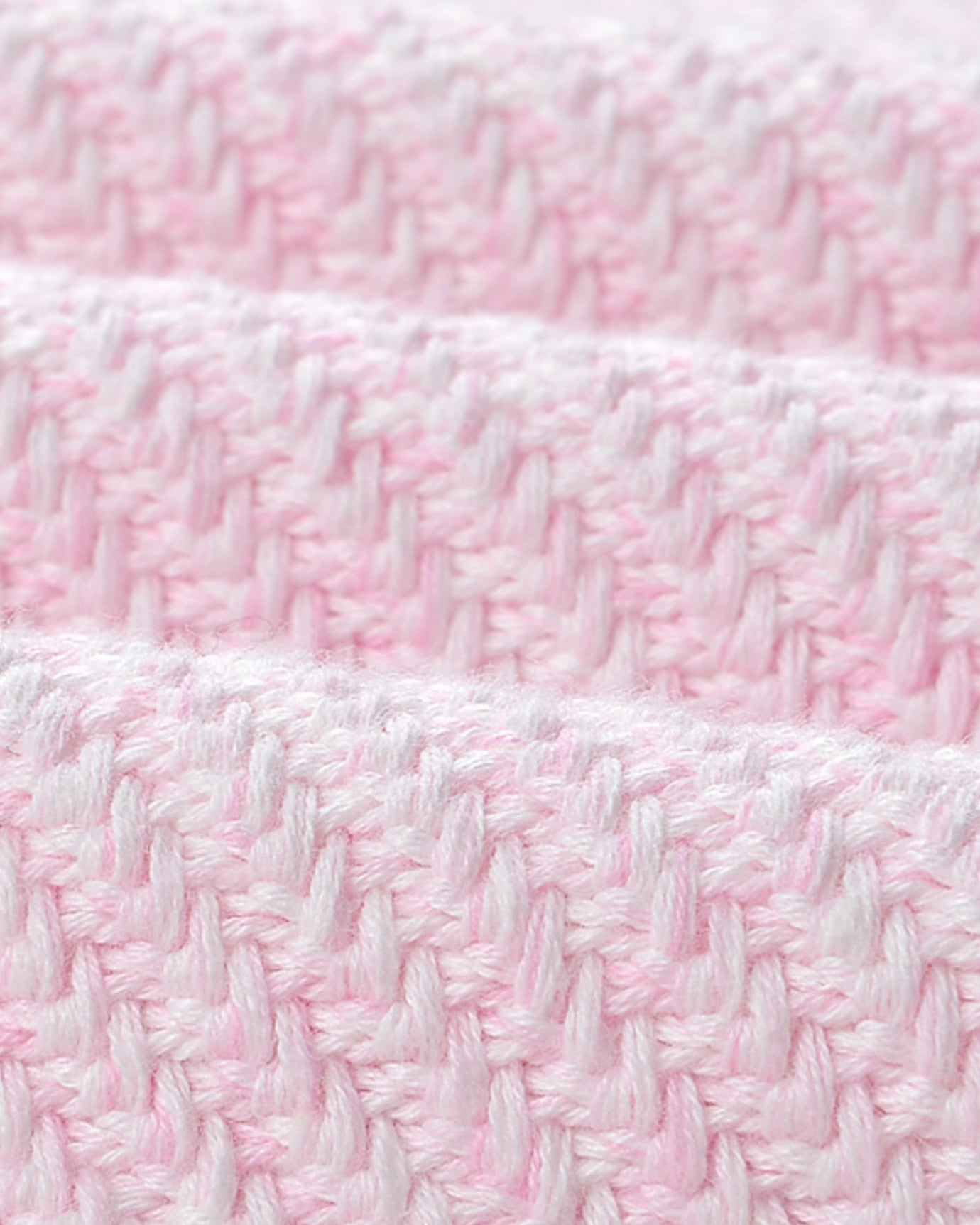Diamantknopf-Minikleid im französischen Stil