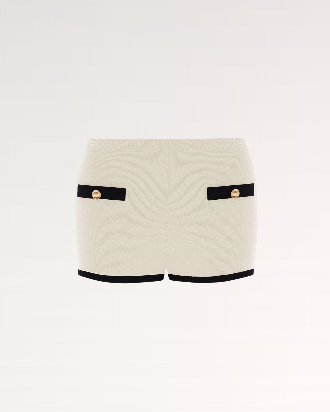 Comfortable shorts with neat side pockets paired with button-down shirt