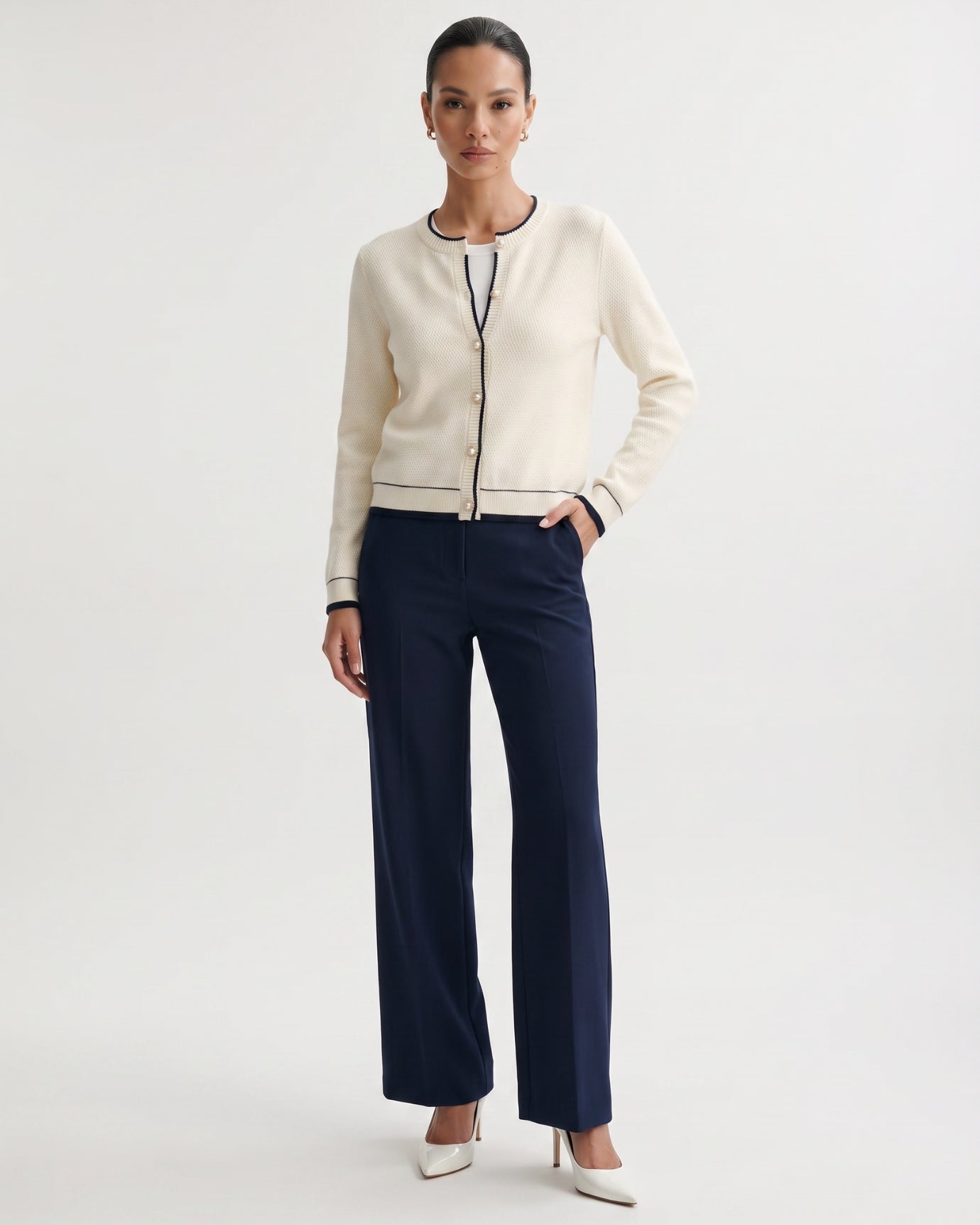 Cashmere Pearl Crewneck Knitted Cardigan