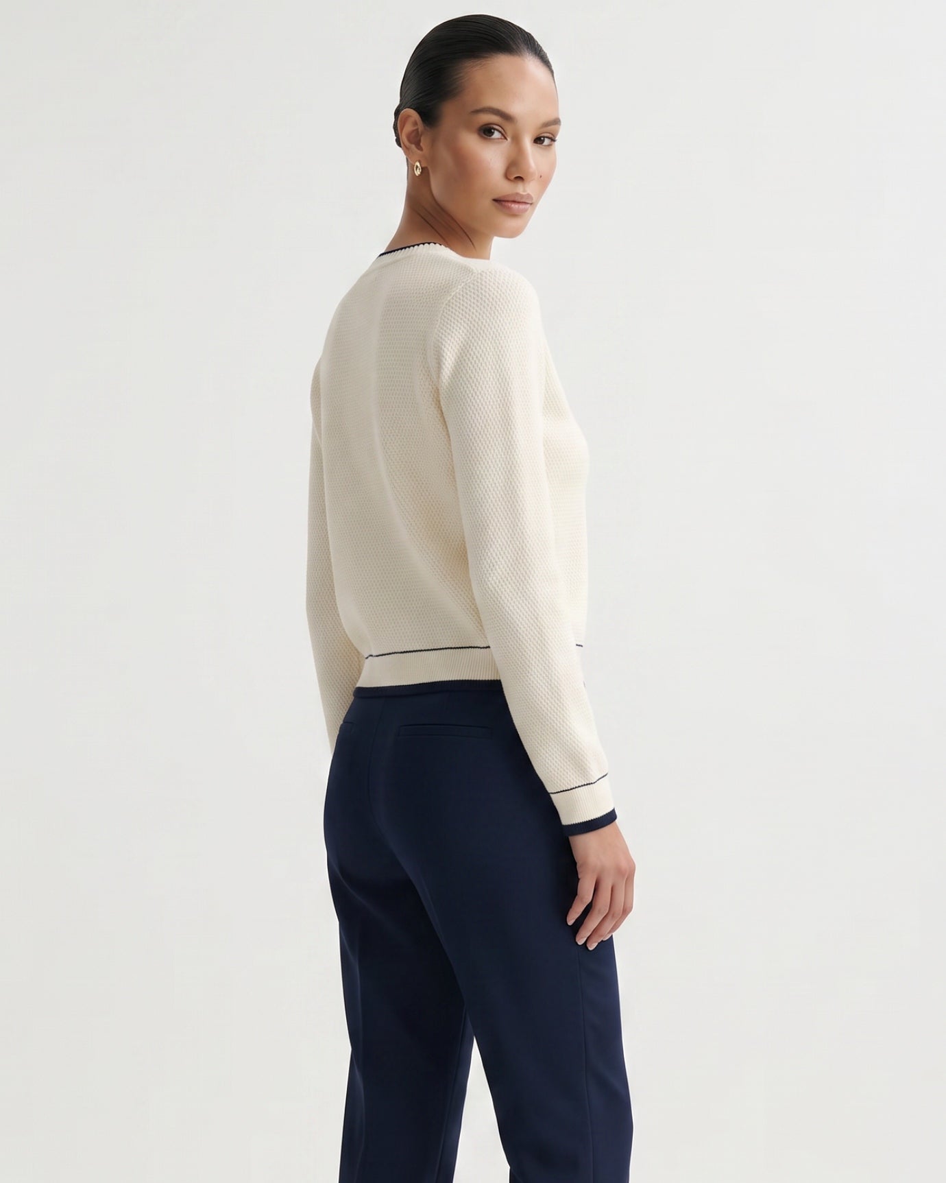 Cashmere Pearl Crewneck Knitted Cardigan