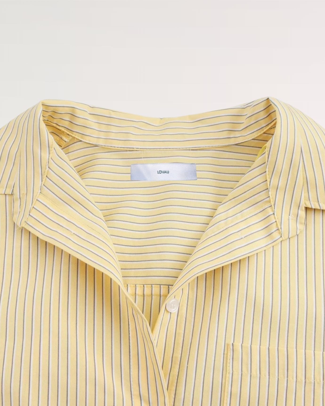 Yellow Paris Shirt with classic collar and button-down front