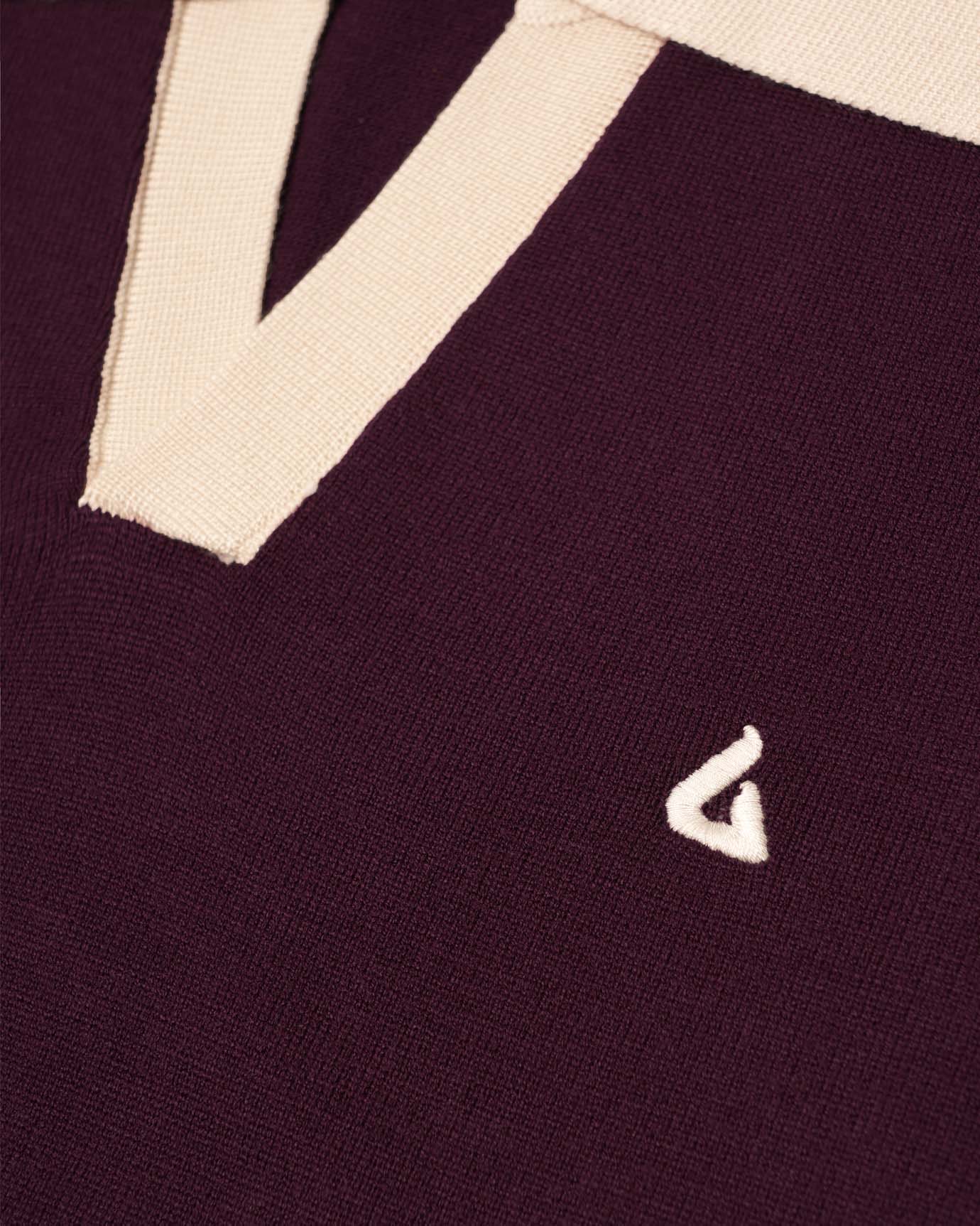 Polo shirt in deep Bordeaux with classic Old Money understated luxury