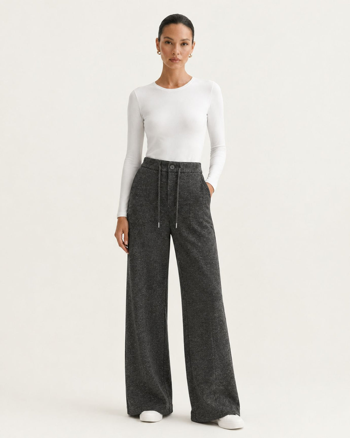 High-Waisted Drapey Star Print Straight Pants