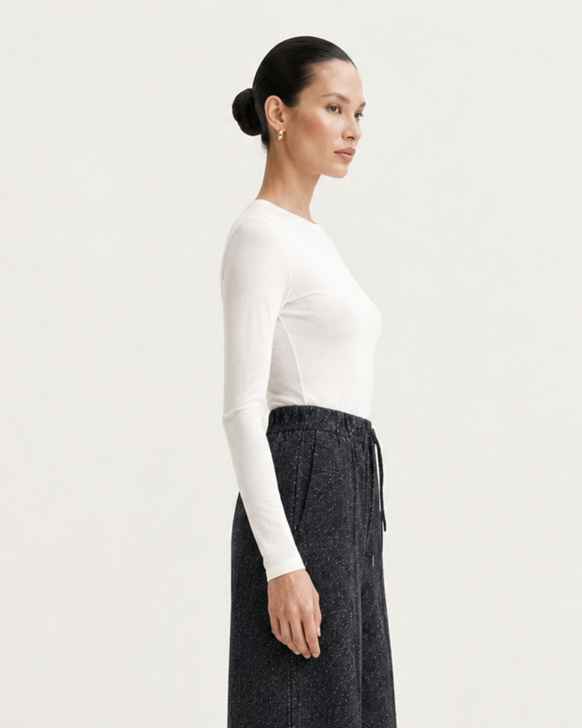 High-Waisted Drapey Star Print Straight Pants