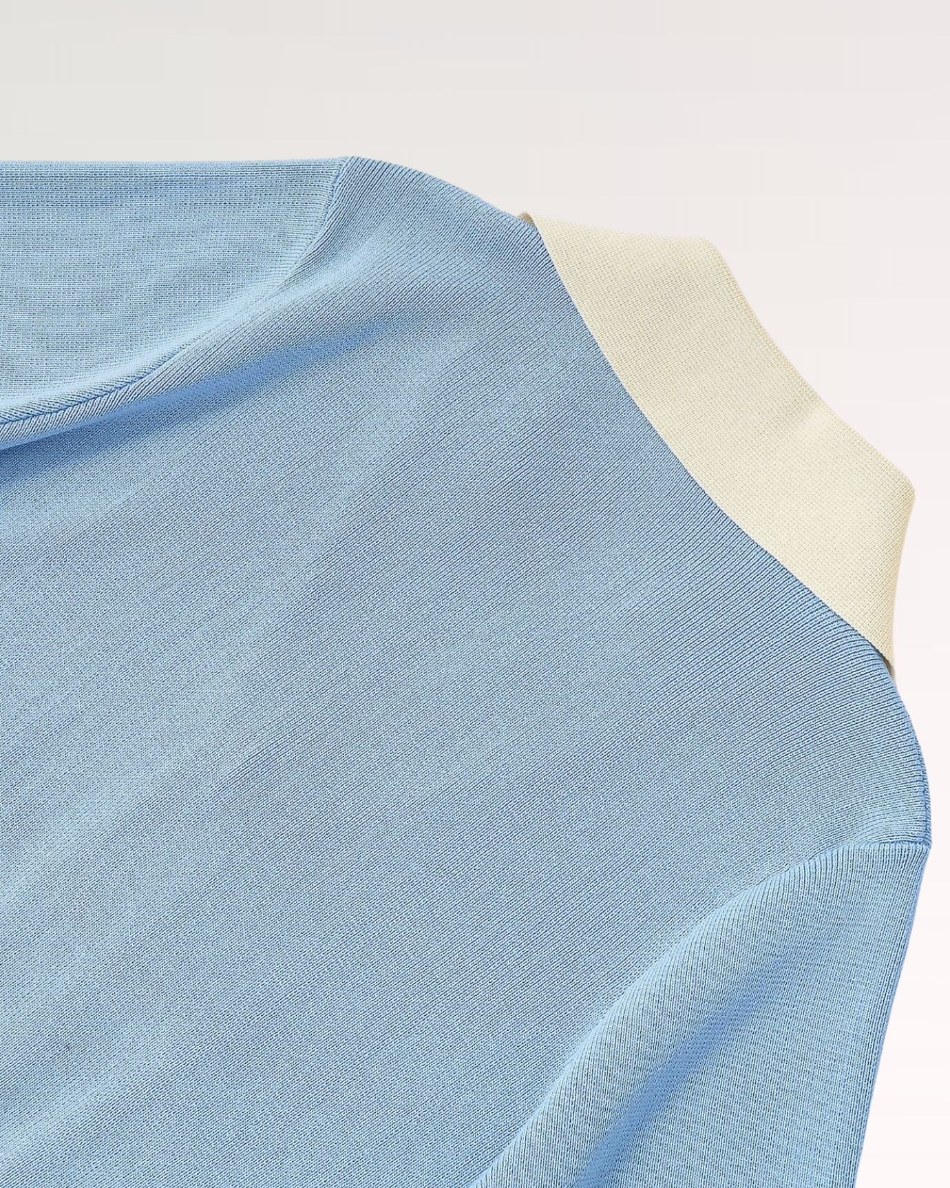 Relaxed and flattering silhouette polo