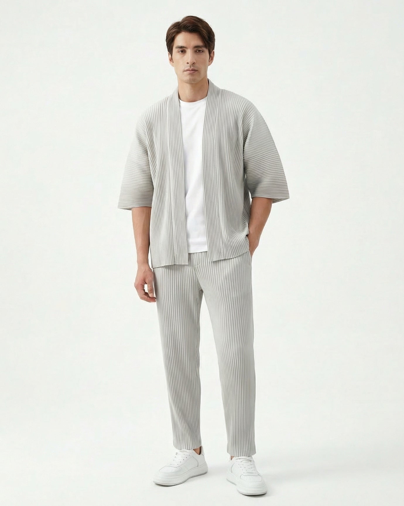 Camisa tipo cárdigan plisada de media manga de la colección Sakura