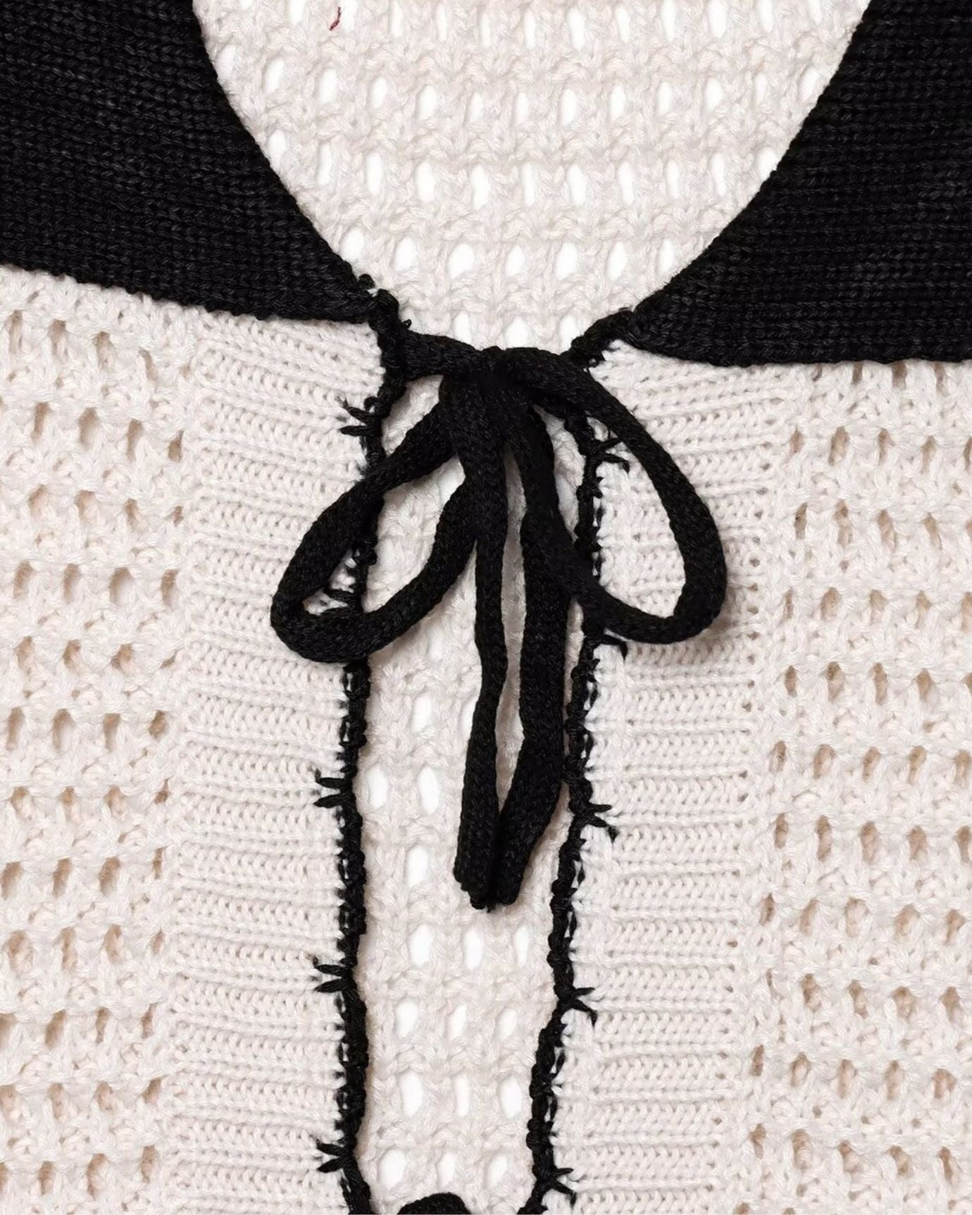 Brit crochet collar with textured knit design