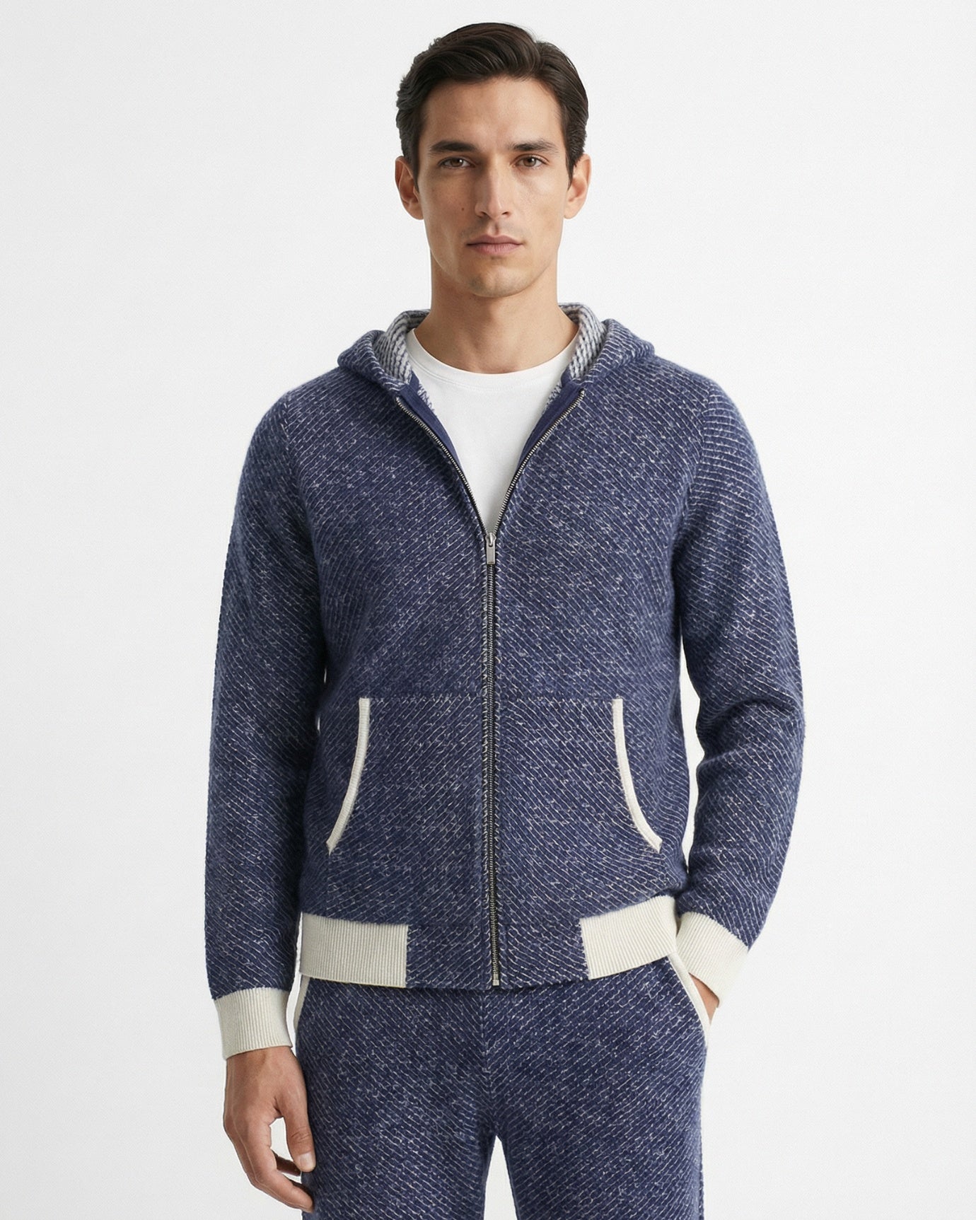 Conjunto de cárdigan con capucha y pantalón de cachemir y lana