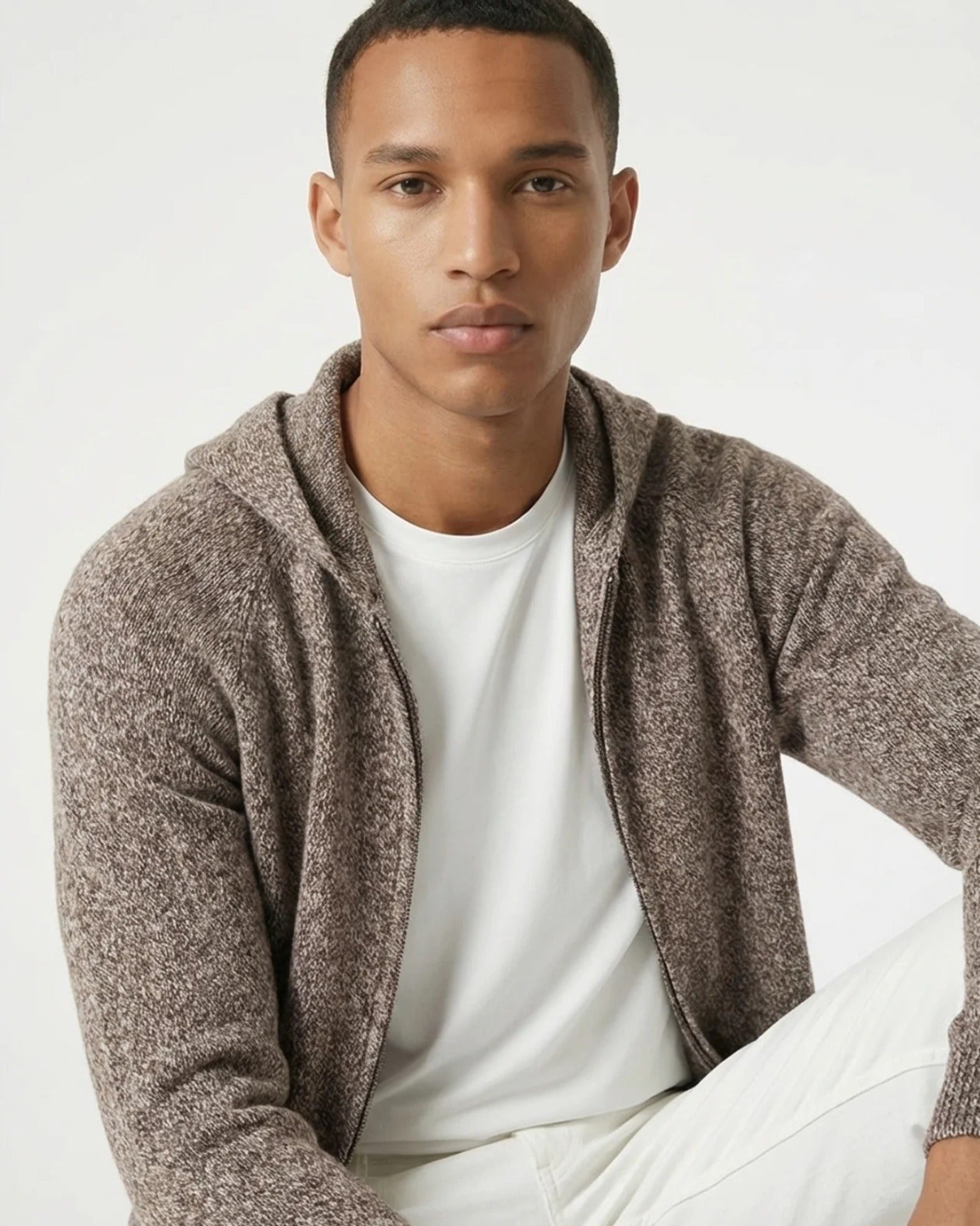 Cárdigan de punto con capucha y cremallera de lana y cachemira de Milán