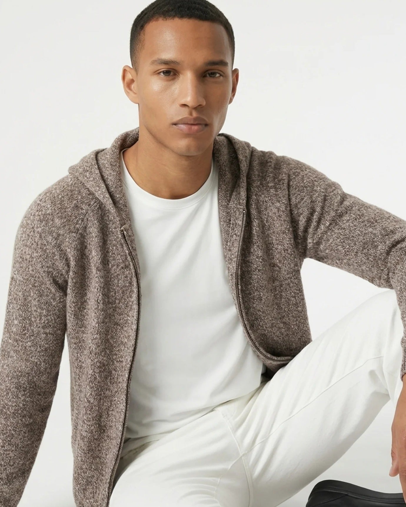 Cárdigan de punto con capucha y cremallera de lana y cachemira de Milán