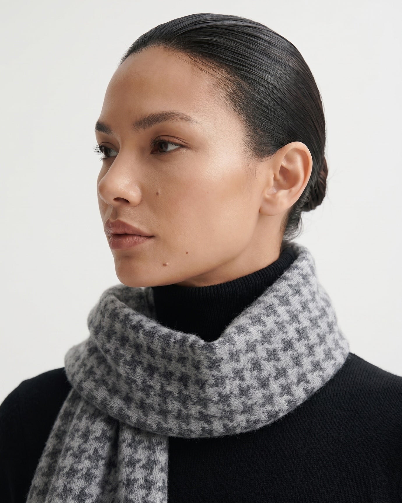 Cashmere Houndstooth Scarf