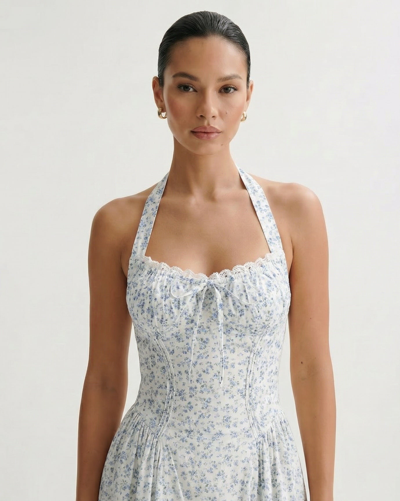 Halter-Kleid Santorini mit kleinen blauen Blumen