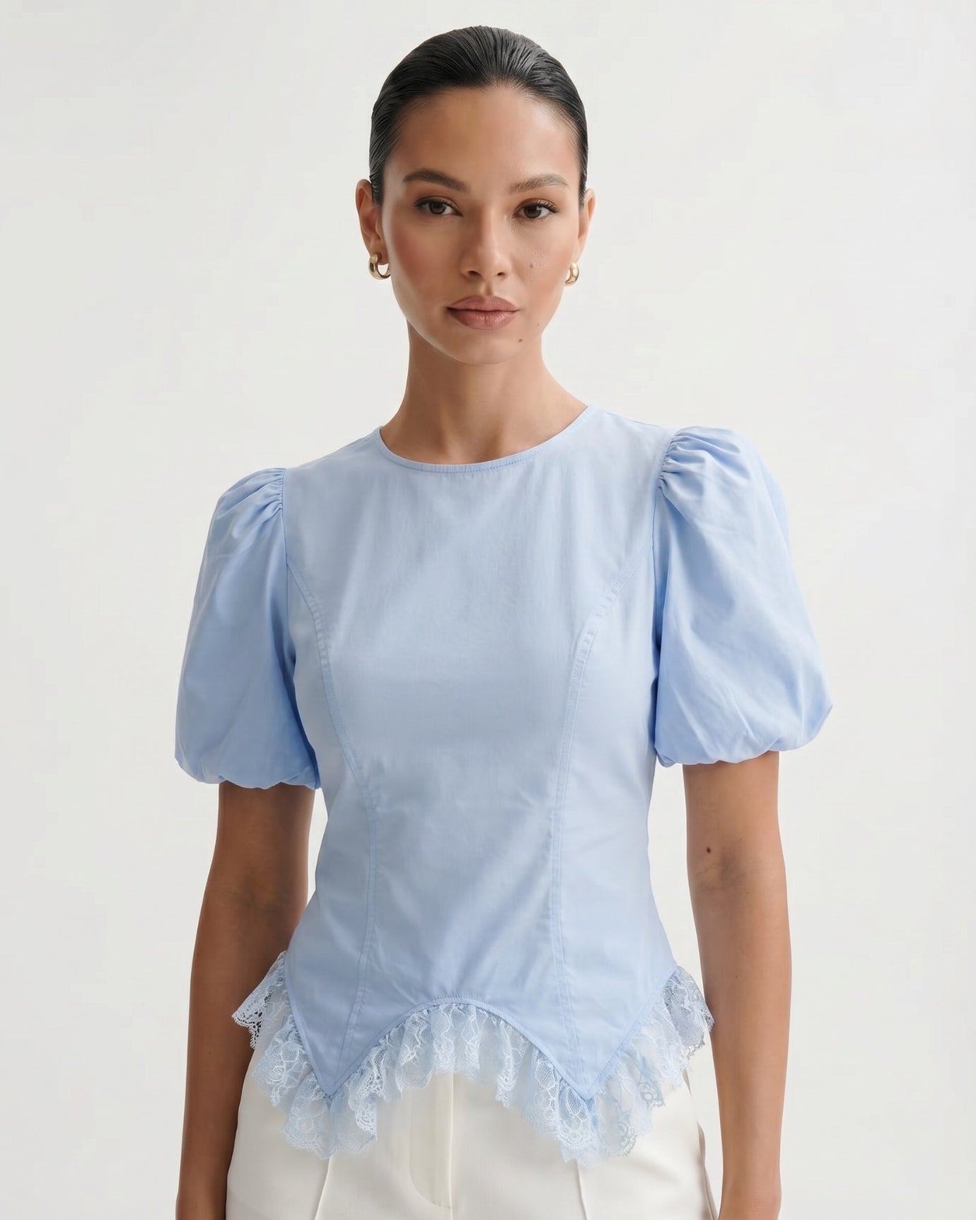 Short-Sleeved Top Floral Edge