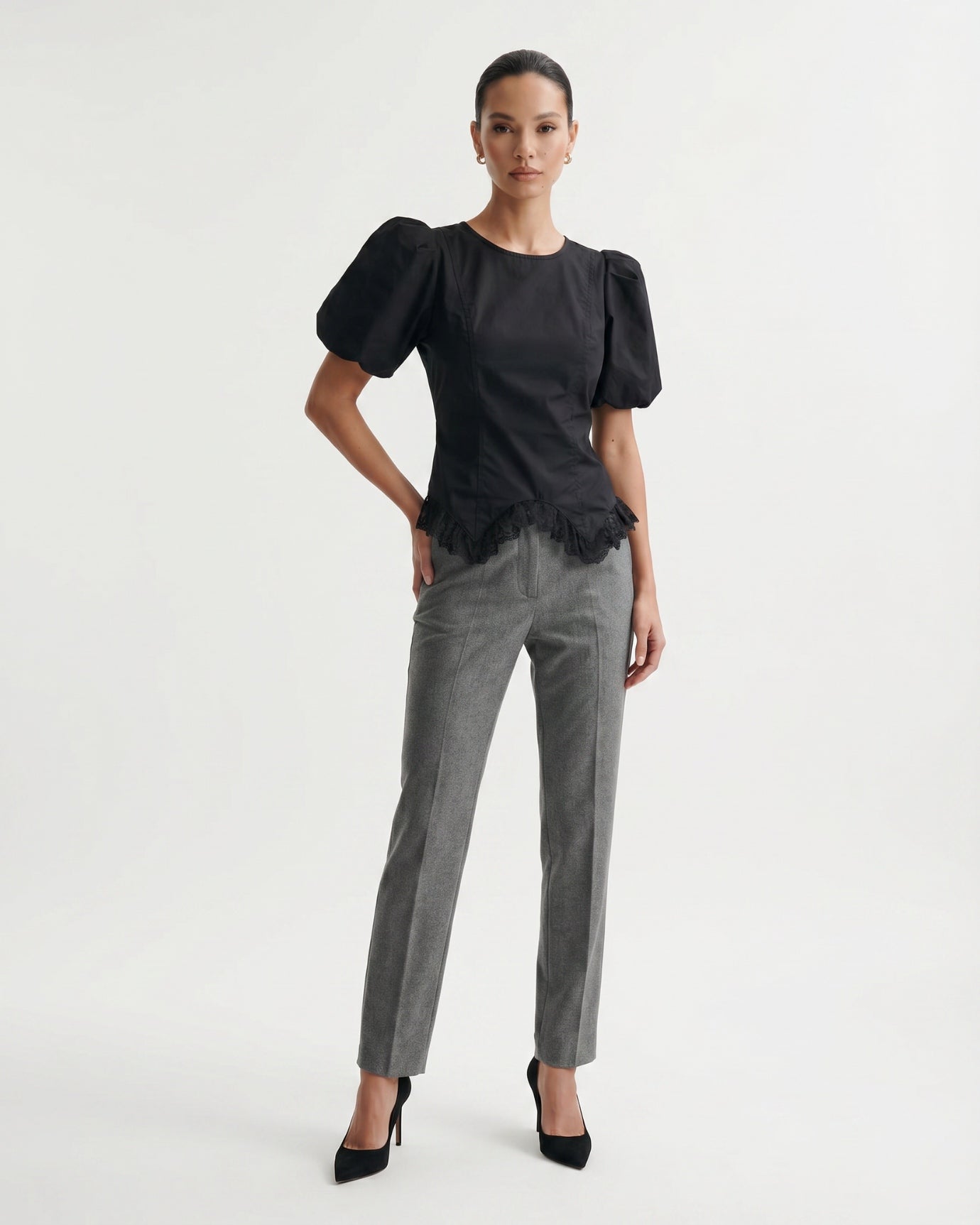 Short-Sleeved Top Floral Edge