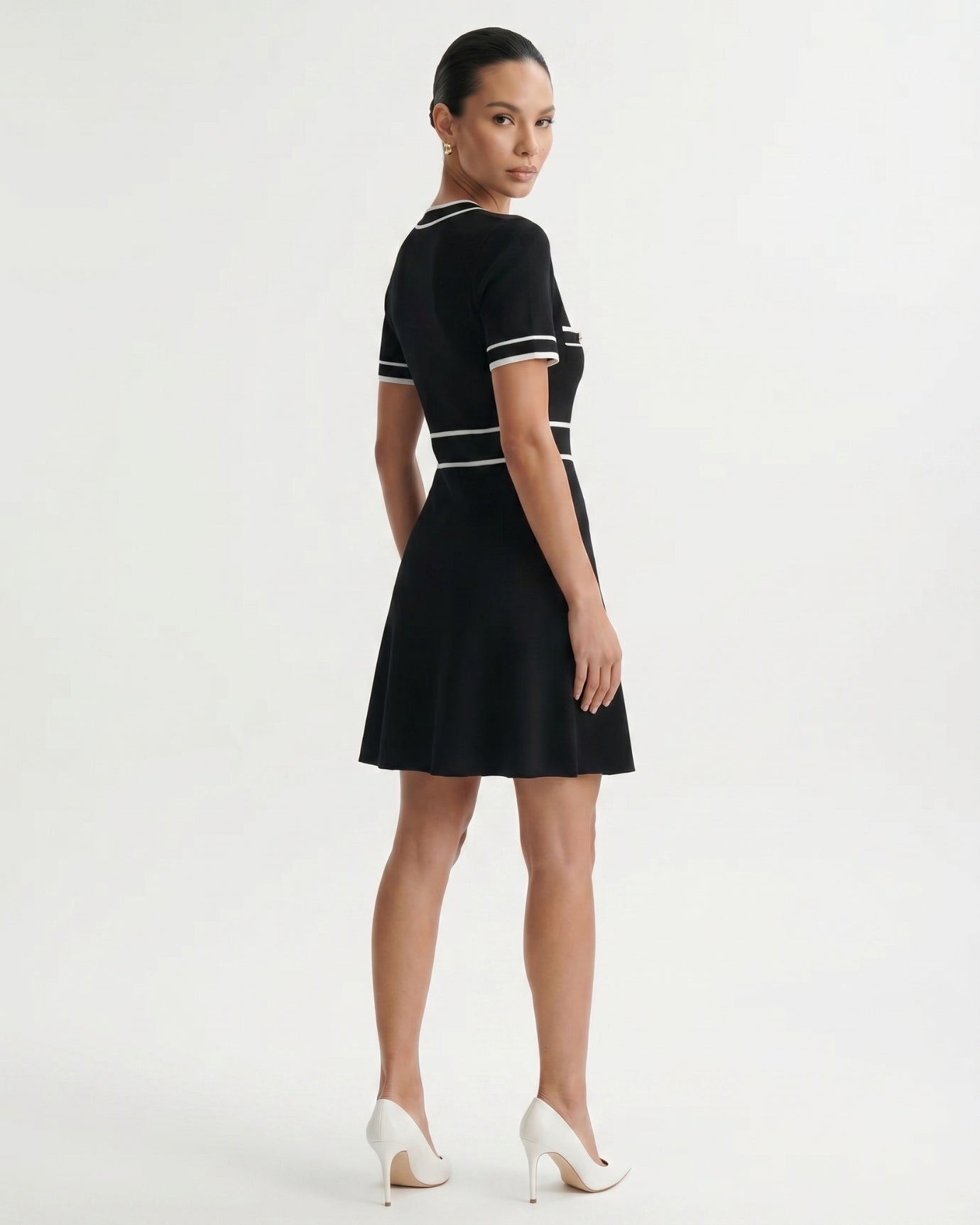 Kleines Schwarzes Kleid Kurzarm