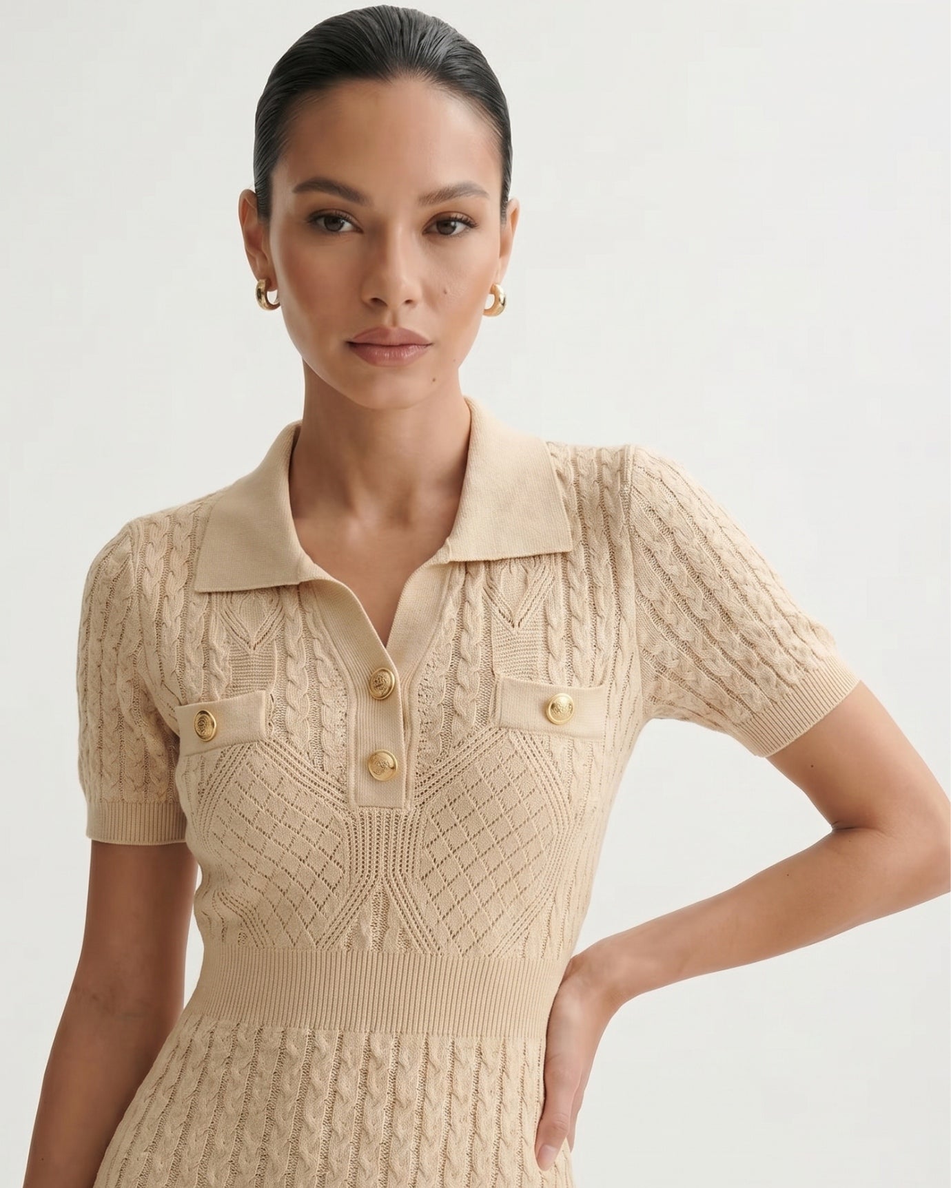 Cira Jacquard Kleid mit kurzen Ärmeln Apricot