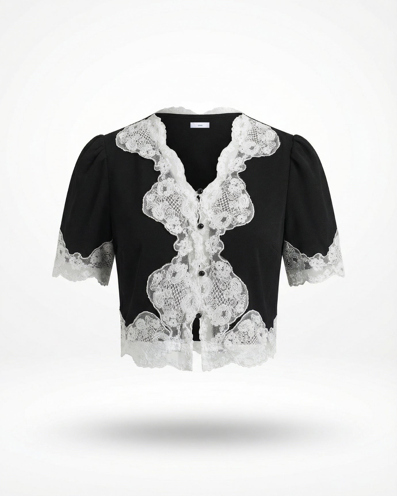 Camisa con encaje de flores