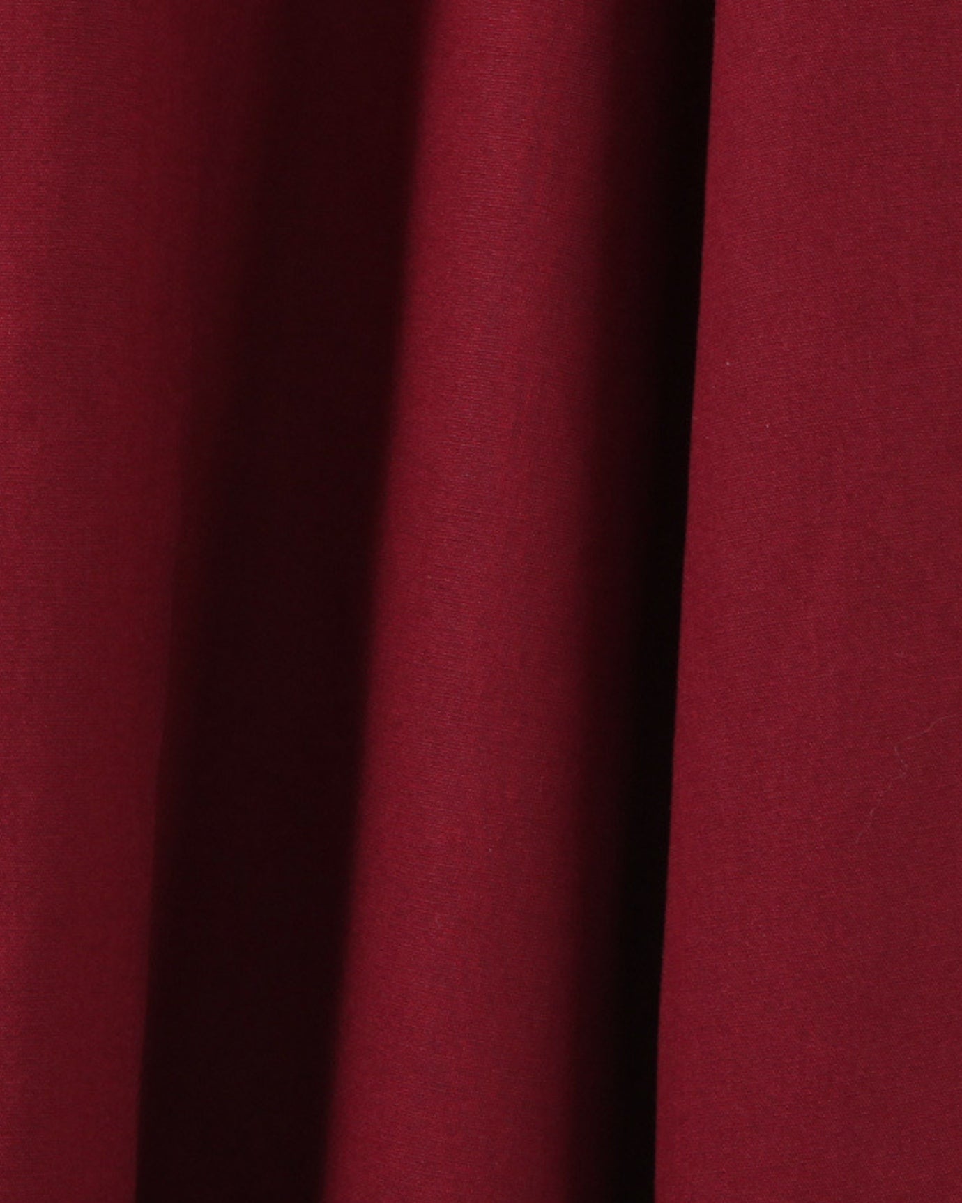 Olivia Klassisches, mittellanges Kleid mit eckigem Ausschnitt und Taillenband