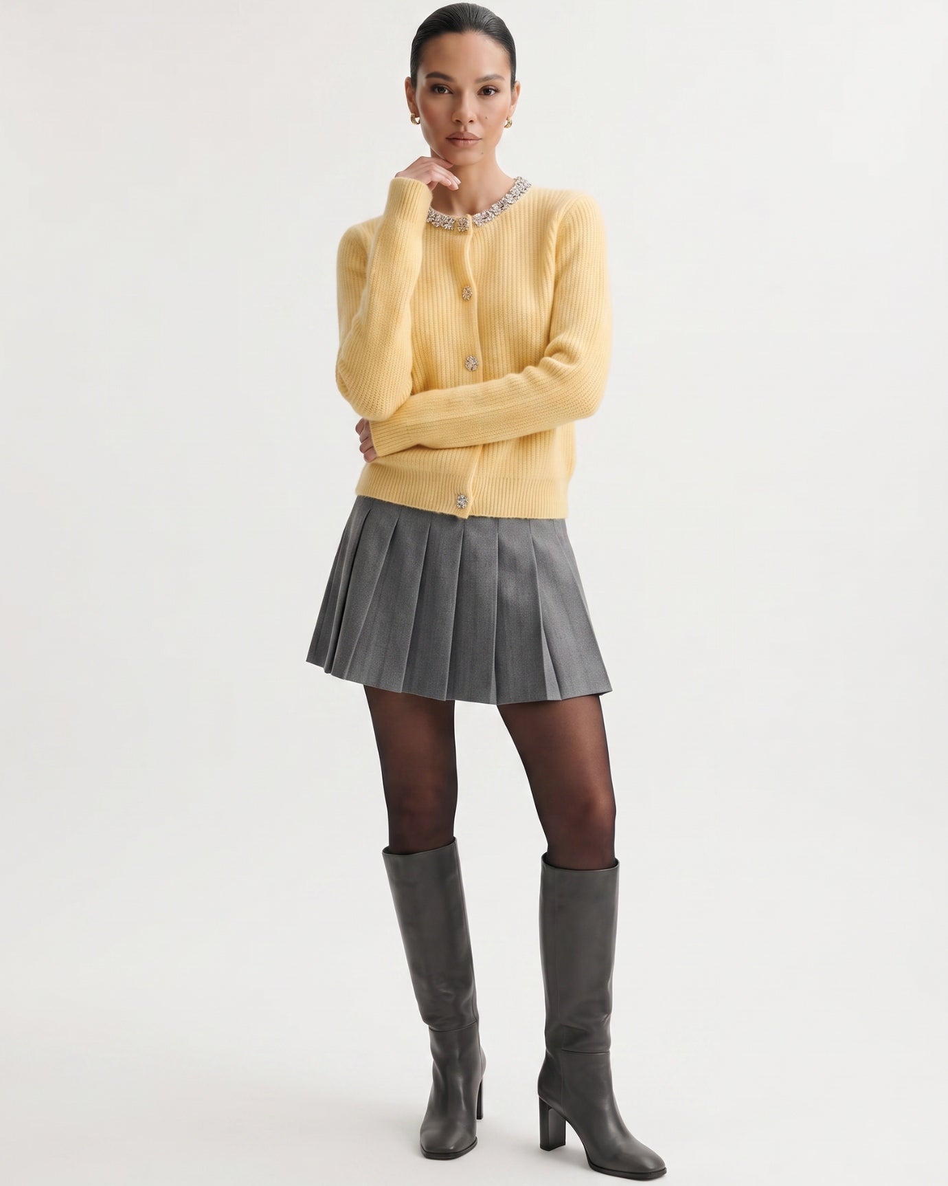 Round Neck Cashmere Knitted Diamond Cardigan