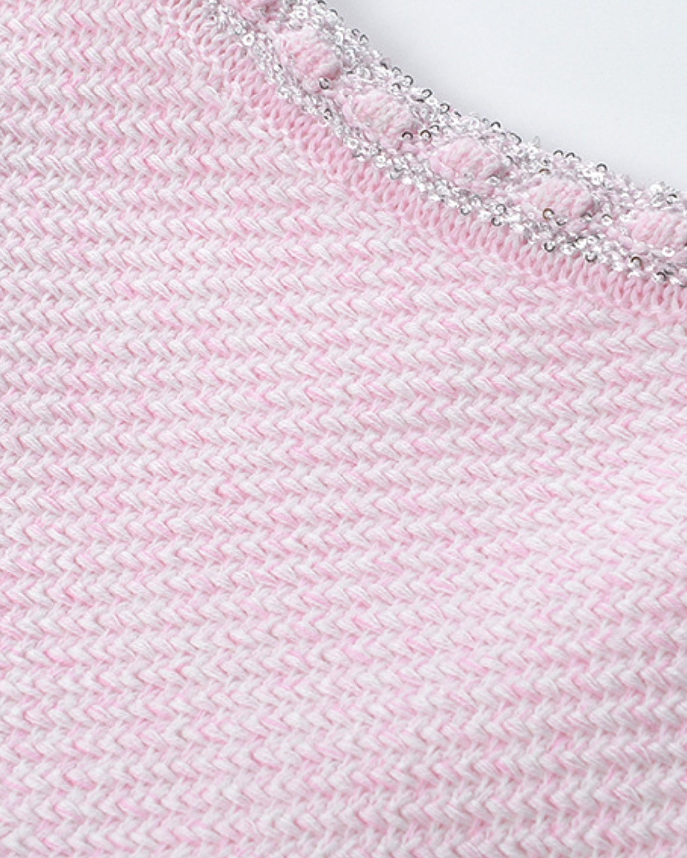 Diamantknopf-Minikleid im französischen Stil
