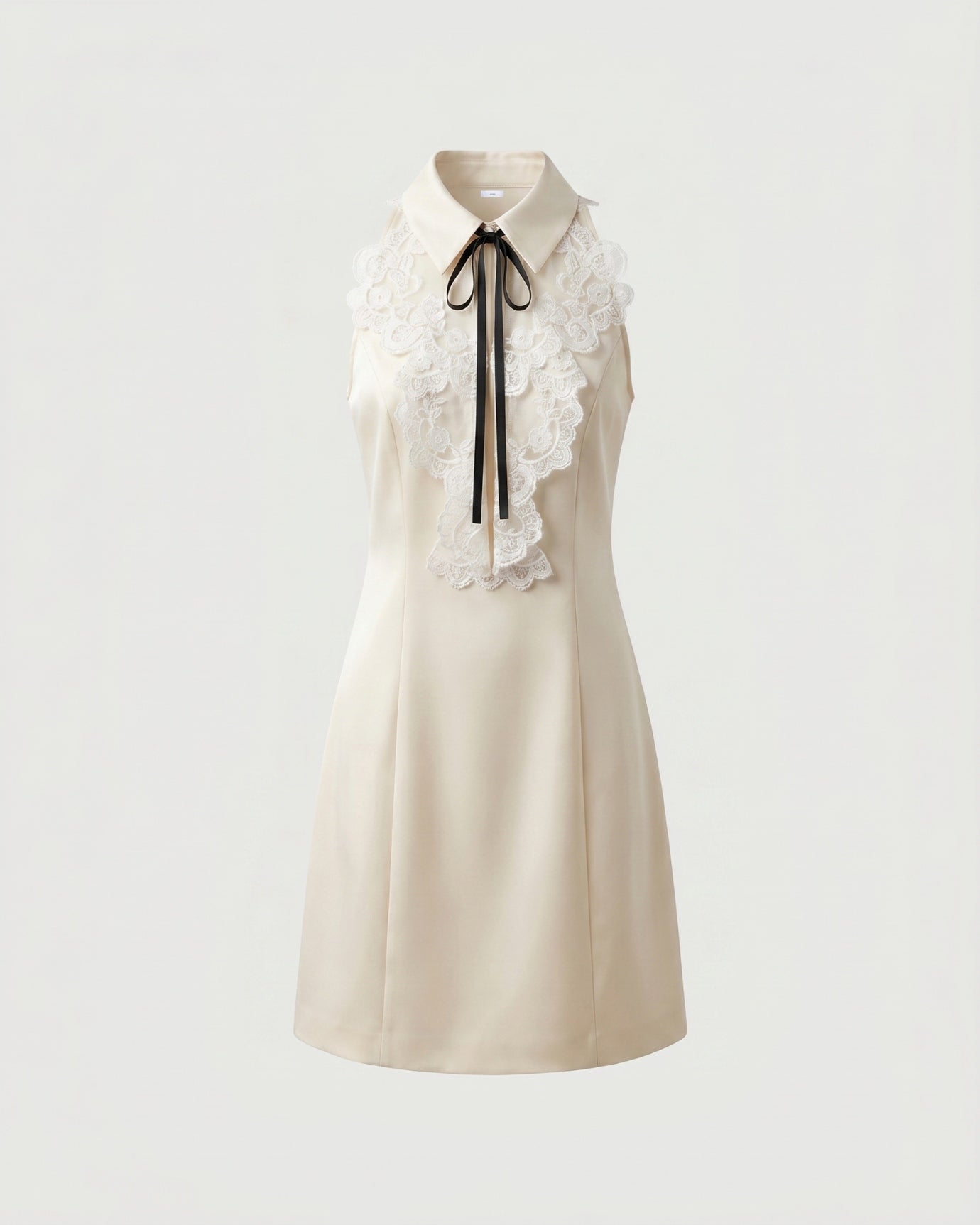 Niedliches Neckholder-Spitzenkleid
