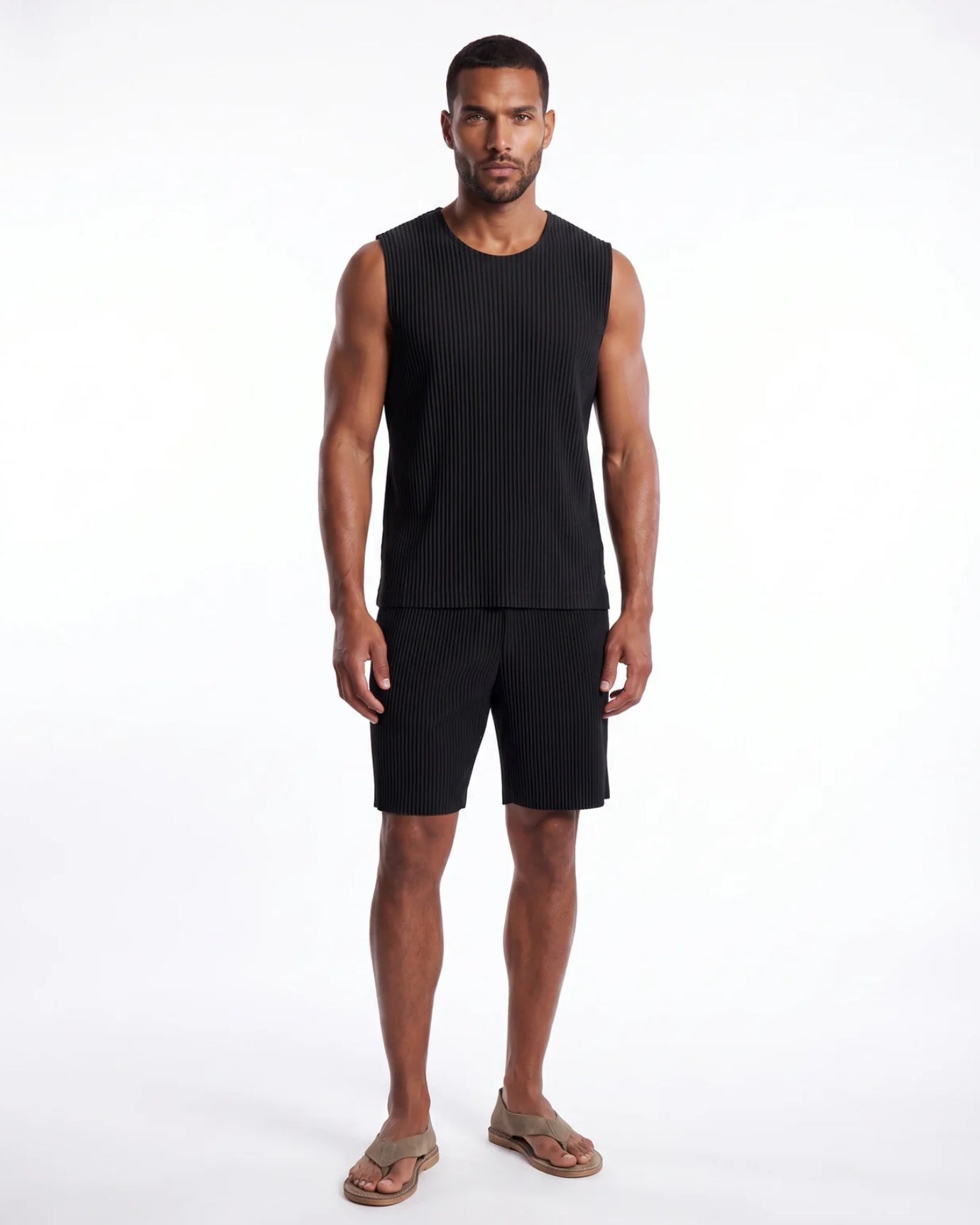 Sakura Kollektion Plissiertes Set aus Hemd und Shorts
